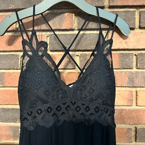 🛍️ La Miel gorgeous lace dress - Picture 2 of 11